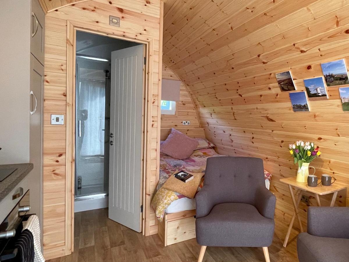 Badingham Waterpump Pod For 2 Adults With Ensuite In The Suffolk Countryside מראה חיצוני תמונה