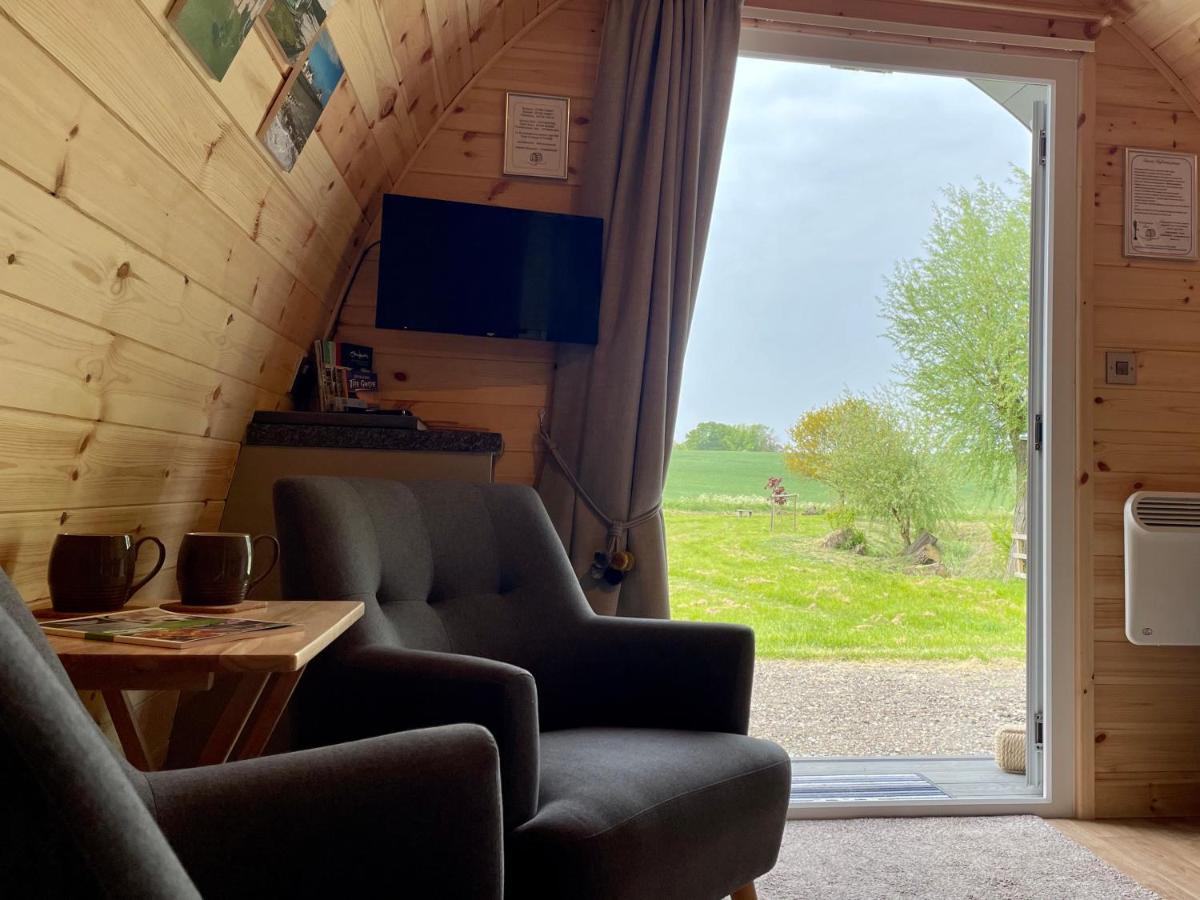 Badingham Waterpump Pod For 2 Adults With Ensuite In The Suffolk Countryside מראה חיצוני תמונה