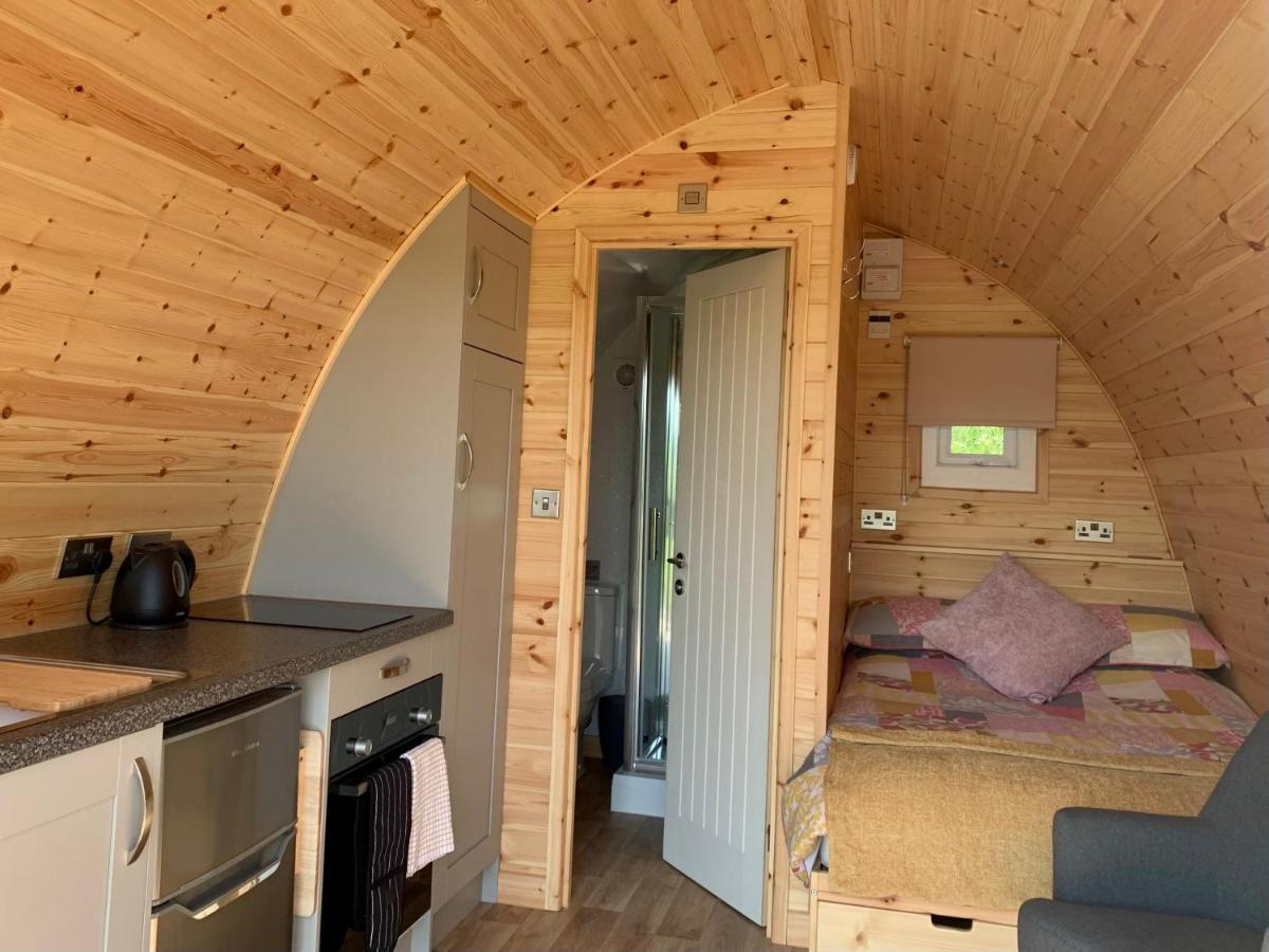 Badingham Waterpump Pod For 2 Adults With Ensuite In The Suffolk Countryside מראה חיצוני תמונה
