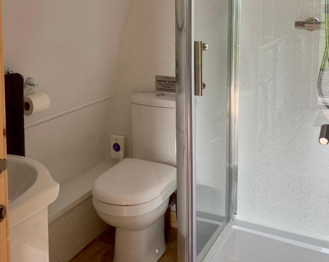 Badingham Waterpump Pod For 2 Adults With Ensuite In The Suffolk Countryside מראה חיצוני תמונה